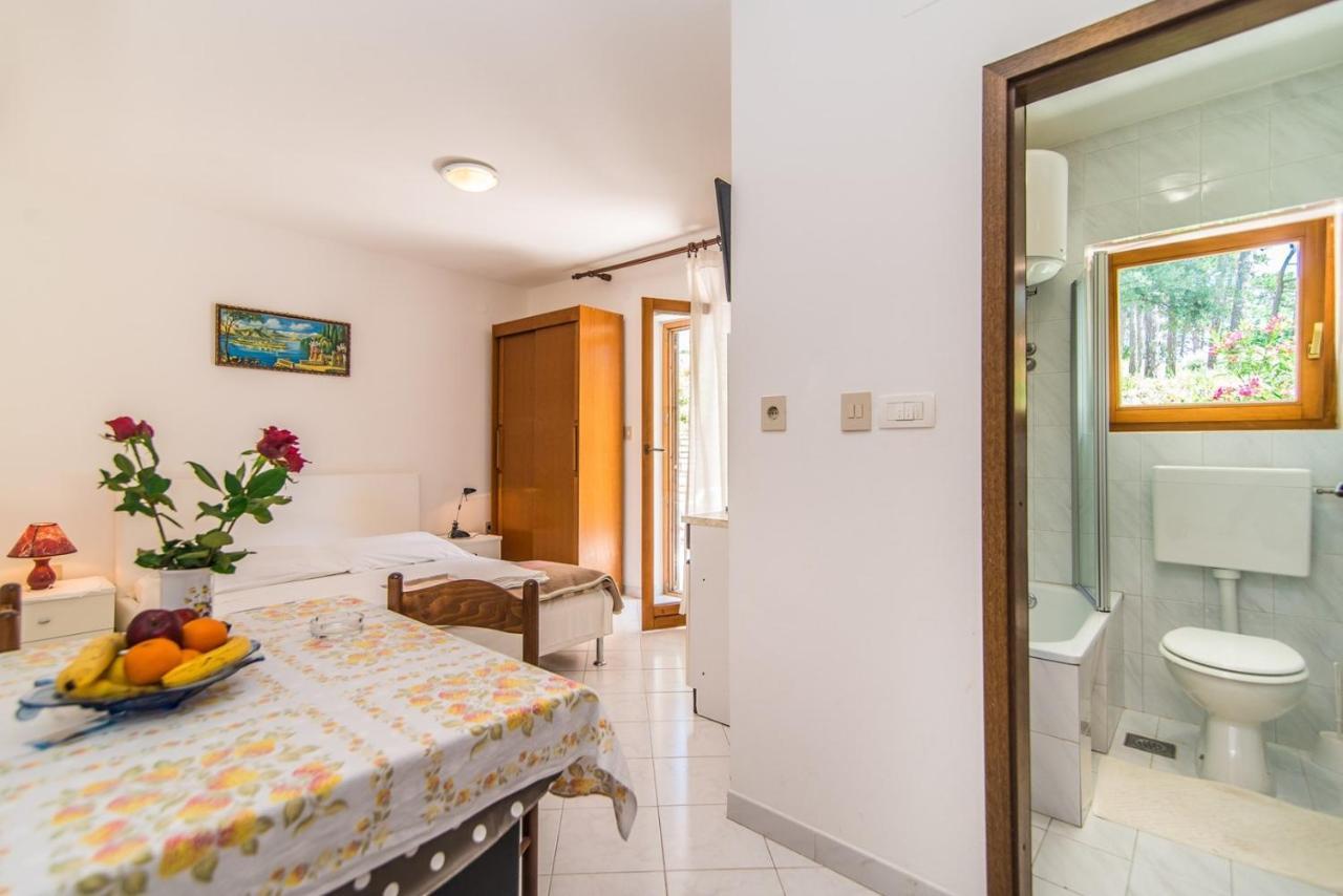 Apartments Pino Rabac Bagian luar foto