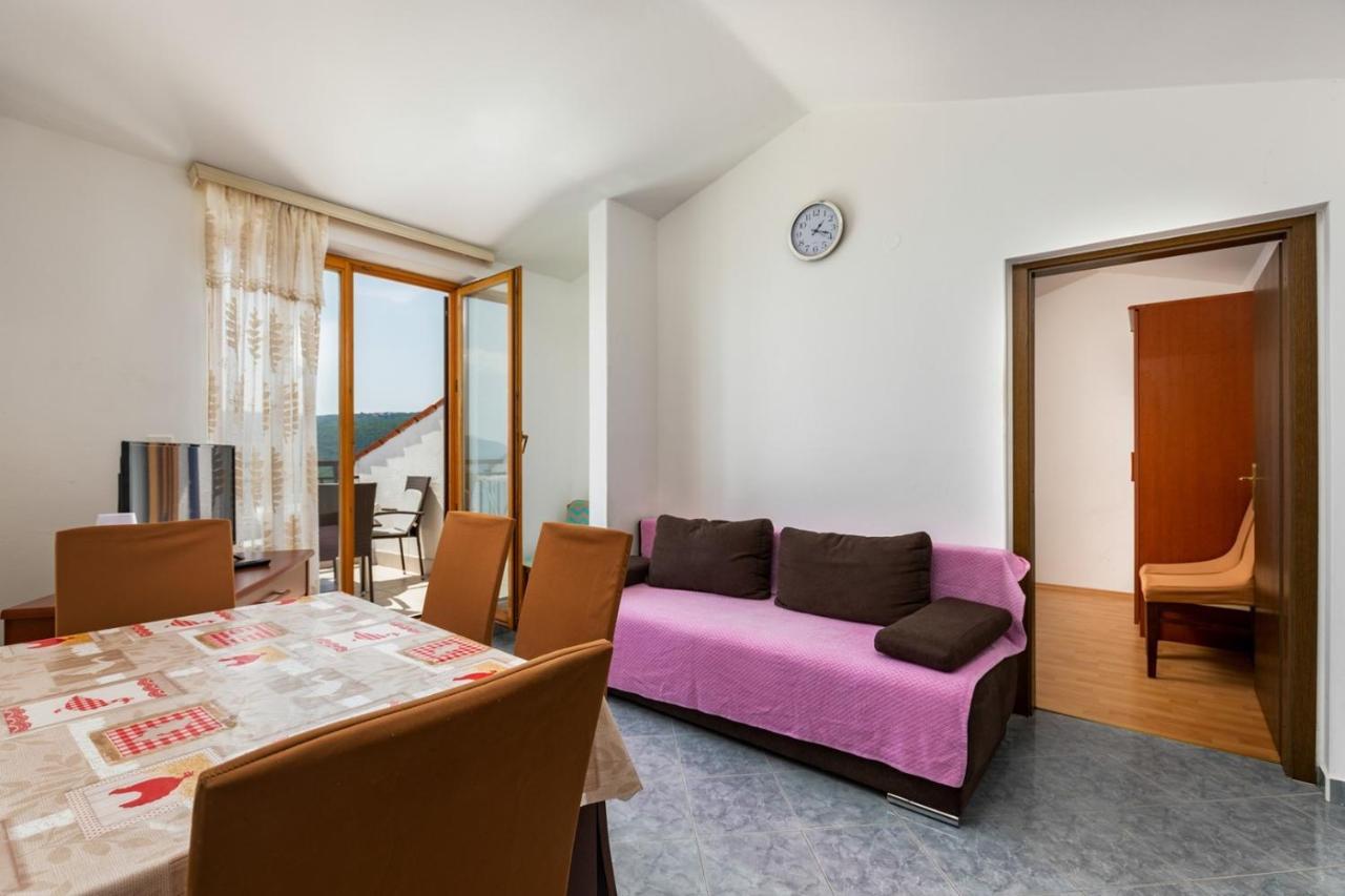 Apartments Pino Rabac Bagian luar foto