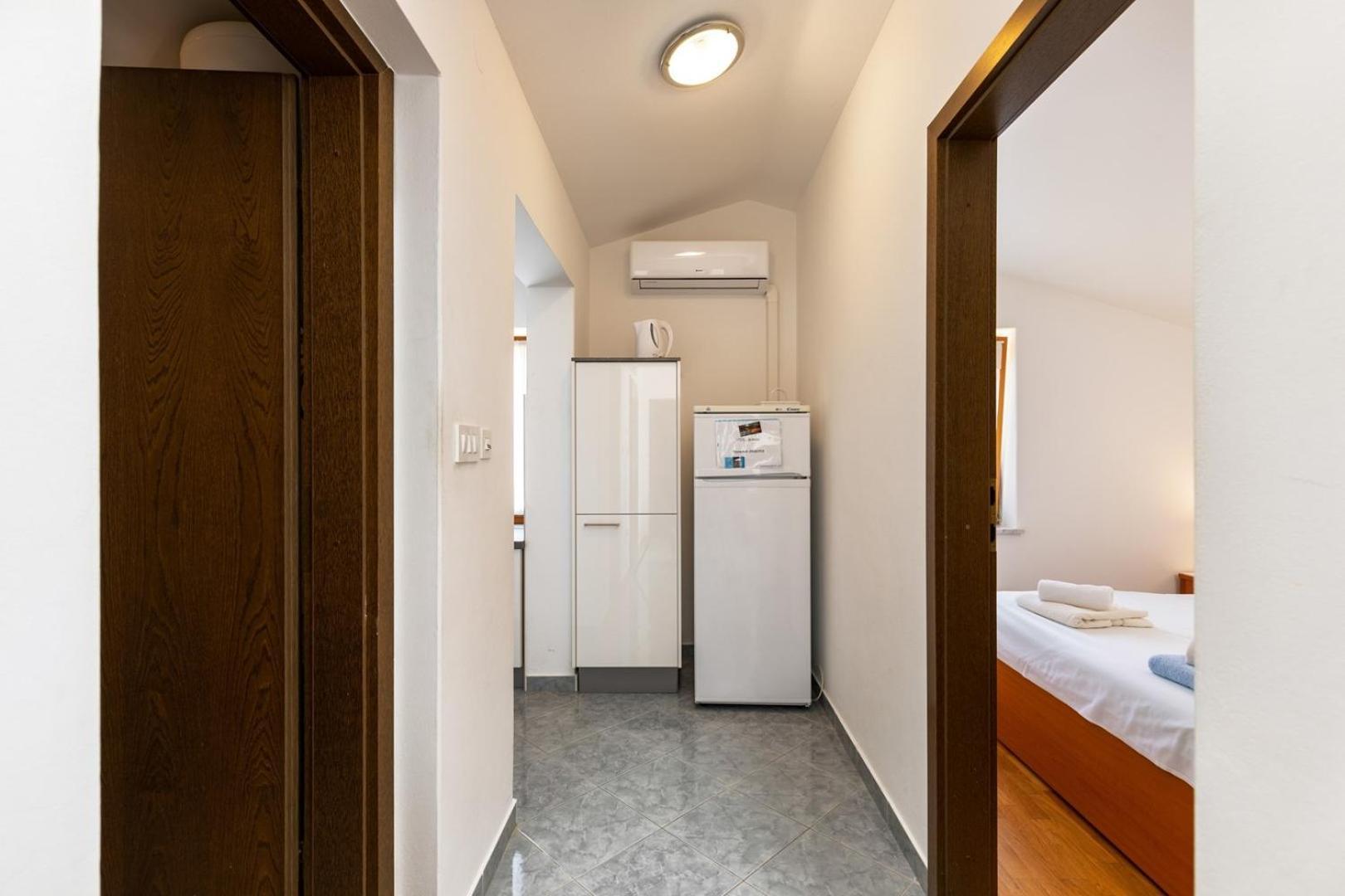 Apartments Pino Rabac Ruang foto