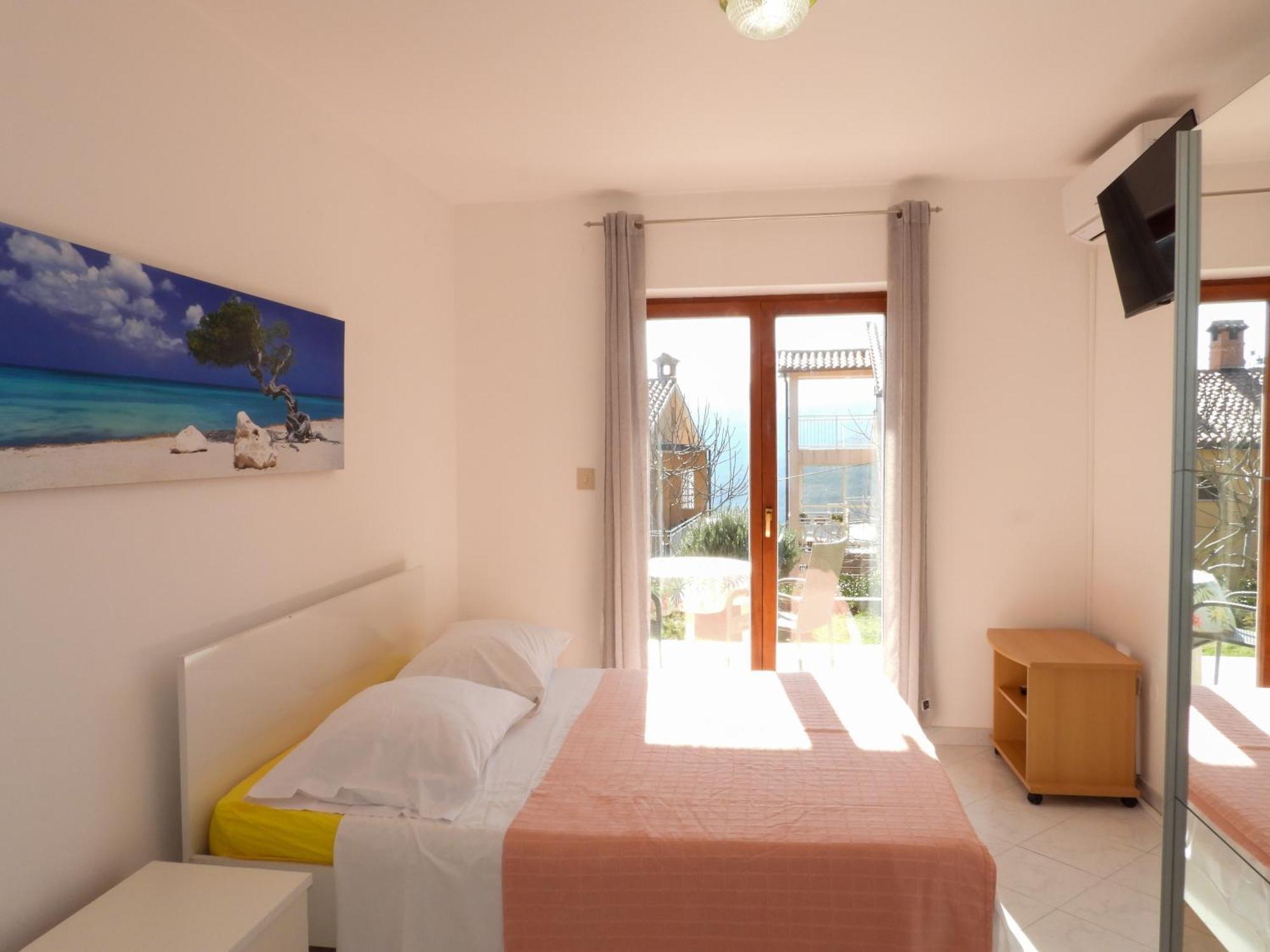 Apartments Pino Rabac Bagian luar foto