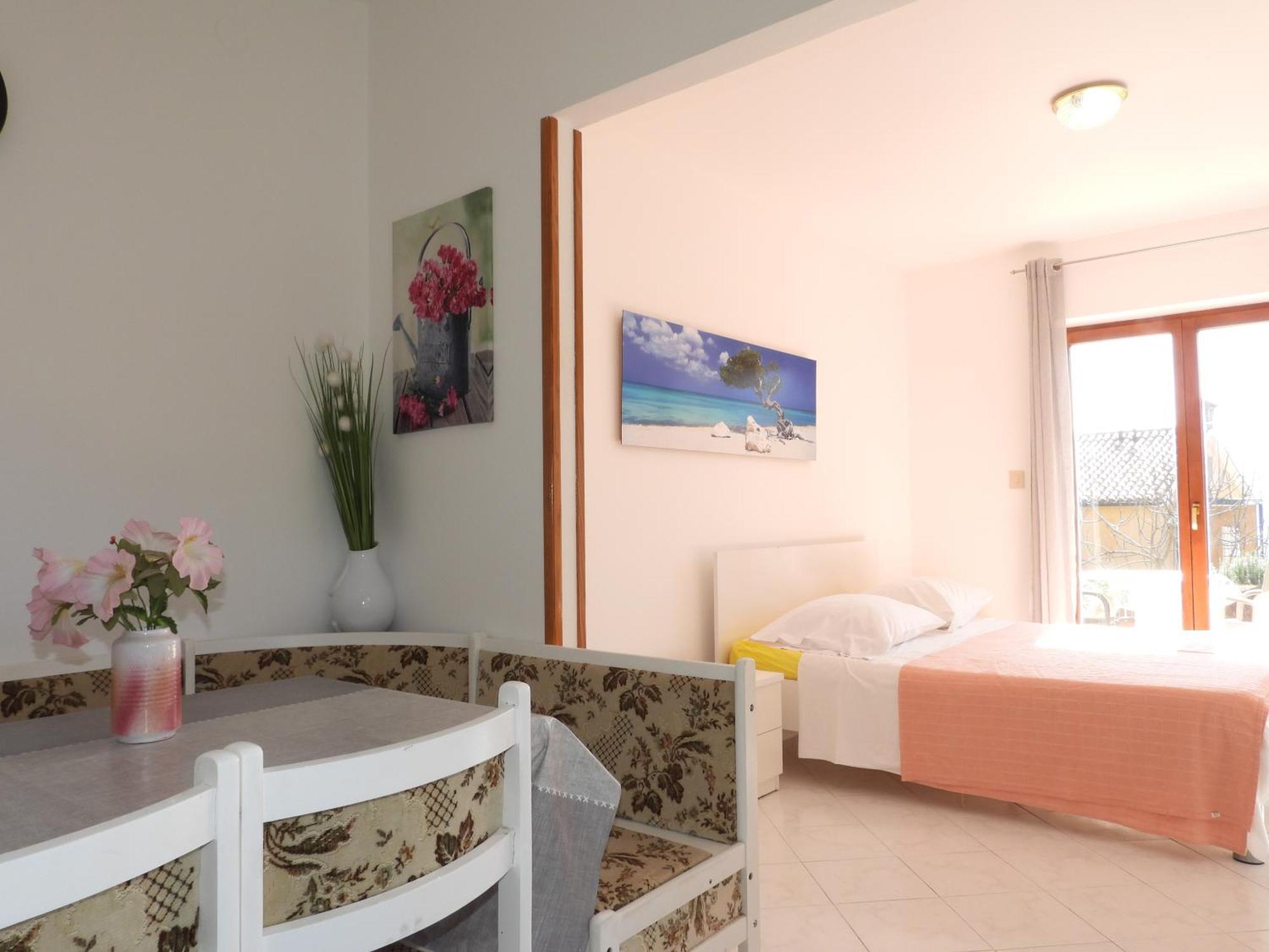 Apartments Pino Rabac Bagian luar foto